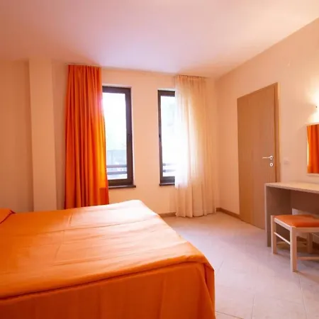 Apartment Great With One Bedroom In Royal Sun