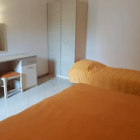 Great With One Bedroom In Royal Sun Apartment *